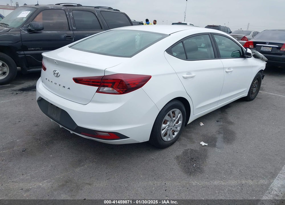 2019 HYUNDAI ELANTRA VIN: 5NPD74LF3KH496423