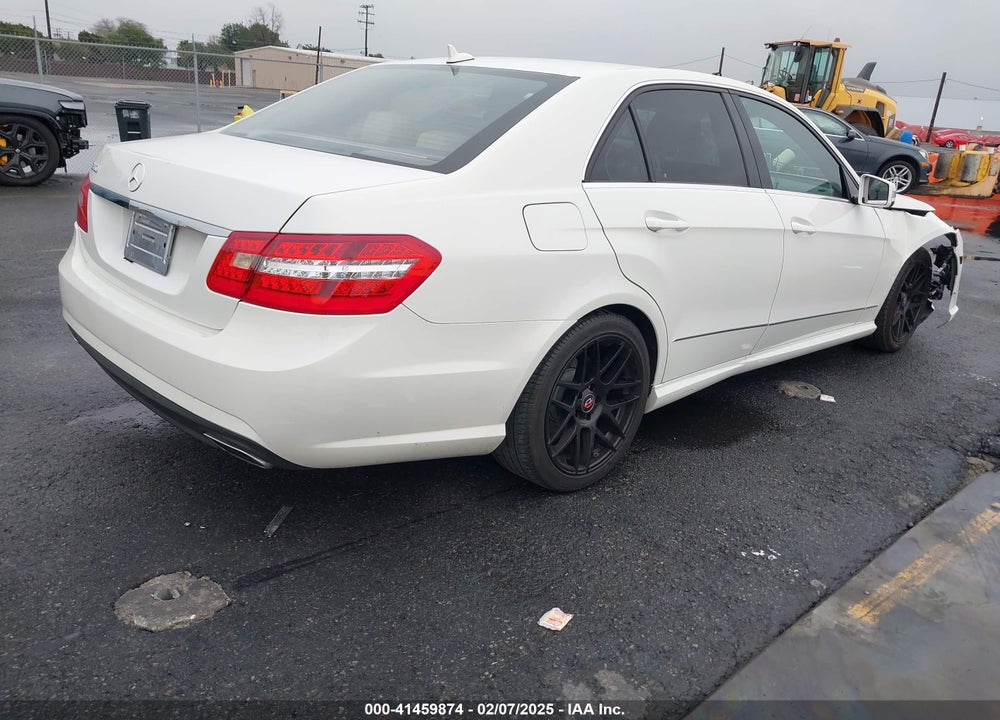 2010 MERCEDES-BENZ E-CLASS E 350 LUXURY VIN: WDDHF5GB2AA021858