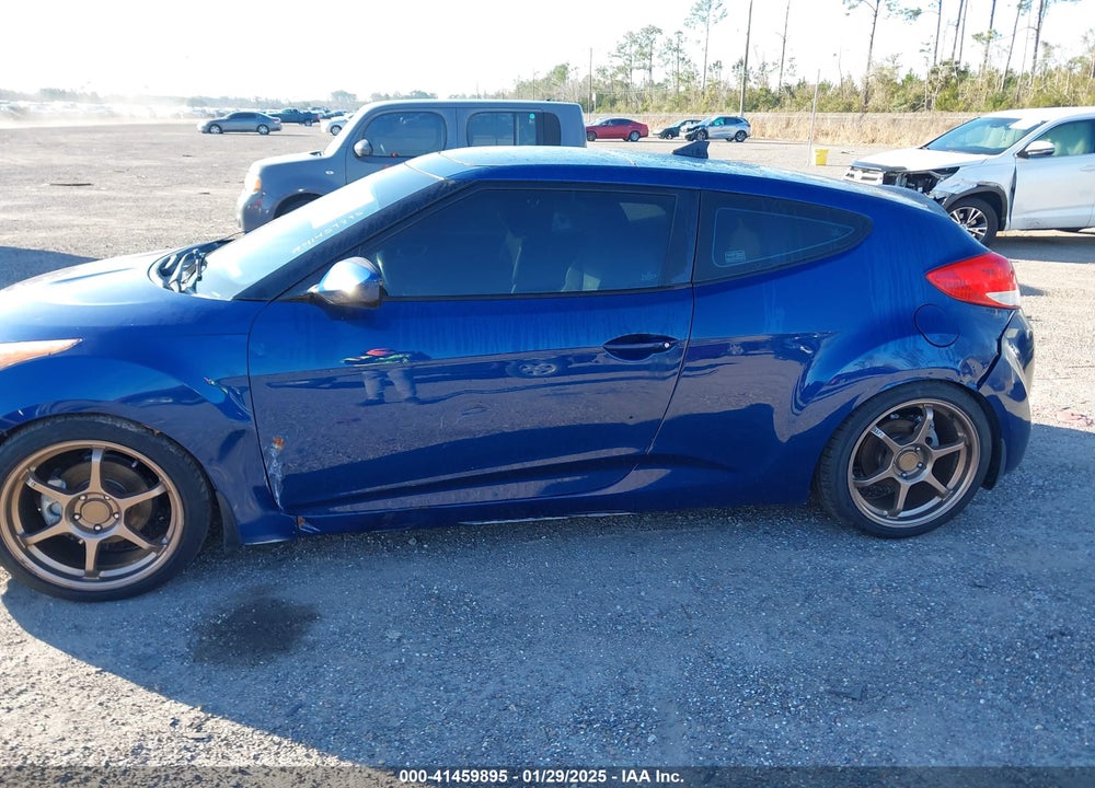 2017 HYUNDAI VELOSTER VIN: KMHTC6AD0HU319858