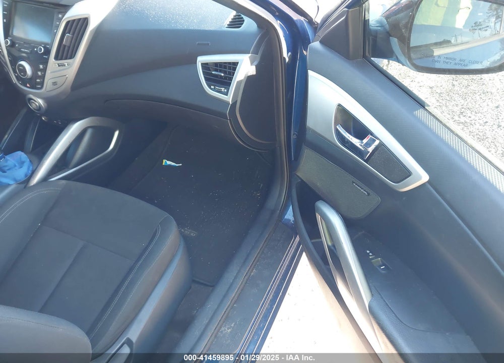 2017 HYUNDAI VELOSTER VIN: KMHTC6AD0HU319858