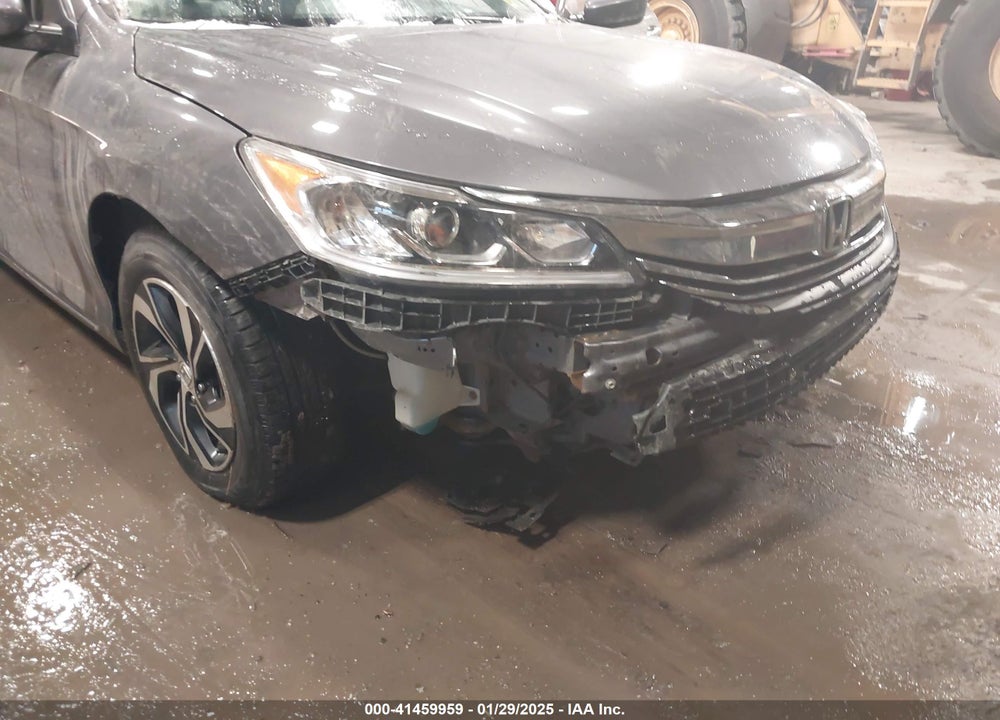2017 HONDA ACCORD VIN: 1HGCR2F31HA111518