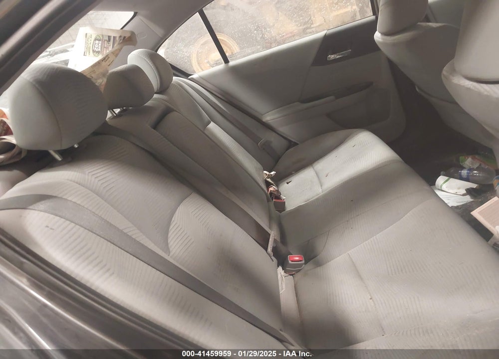 2017 HONDA ACCORD VIN: 1HGCR2F31HA111518