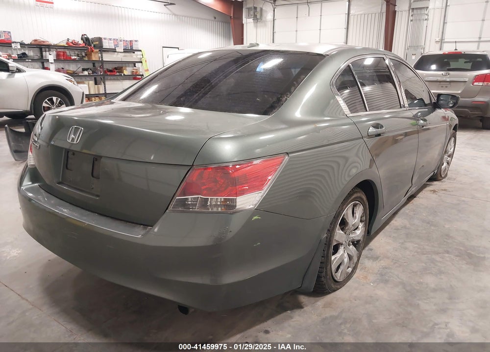 2008 HONDA ACCORD VIN: JHMCP26818C022972