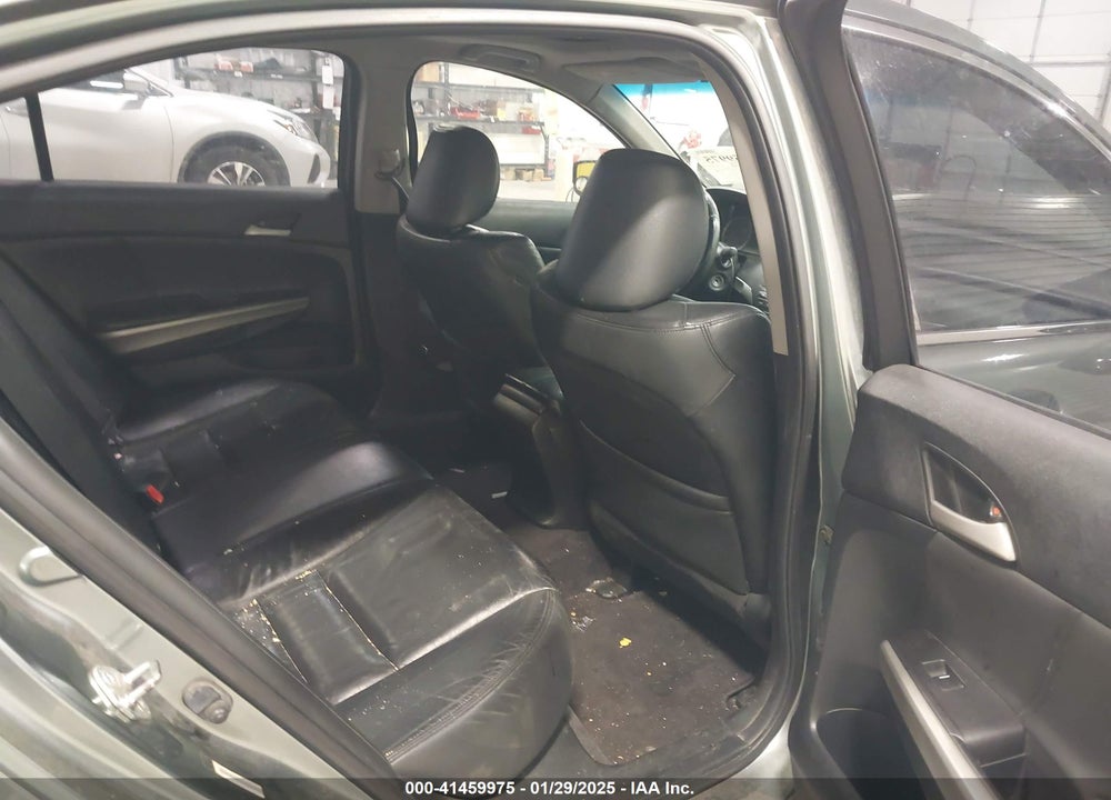 2008 HONDA ACCORD VIN: JHMCP26818C022972