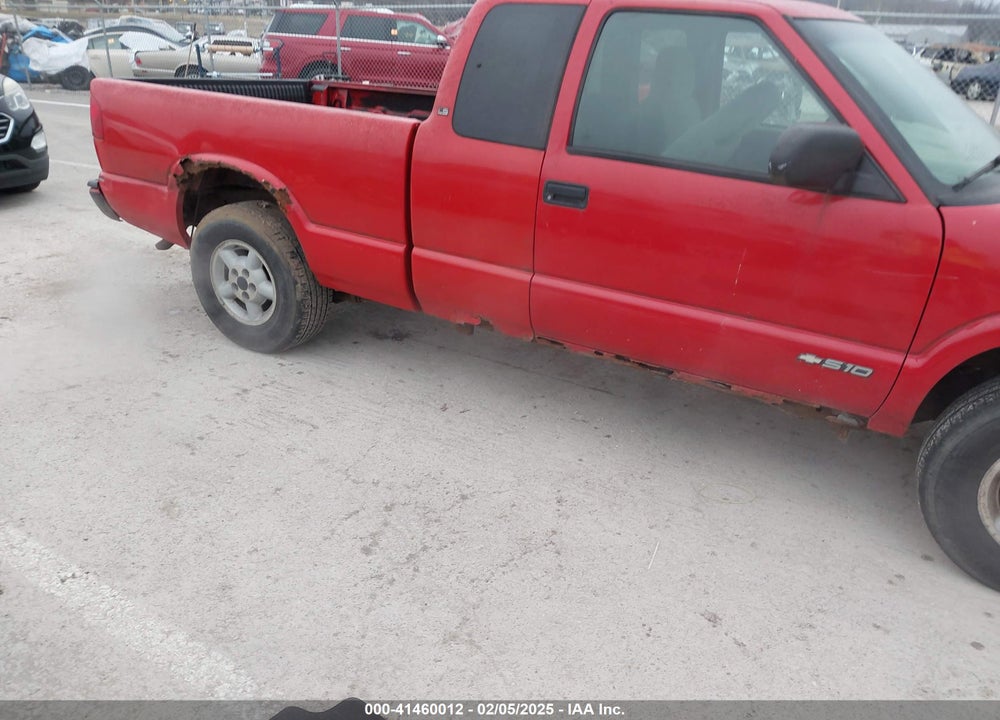 2002 CHEVROLET S-10 LS VIN: 1GCDT19W928196725