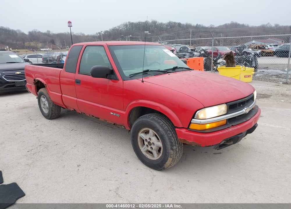 2002 CHEVROLET S-10 LS VIN: 1GCDT19W928196725