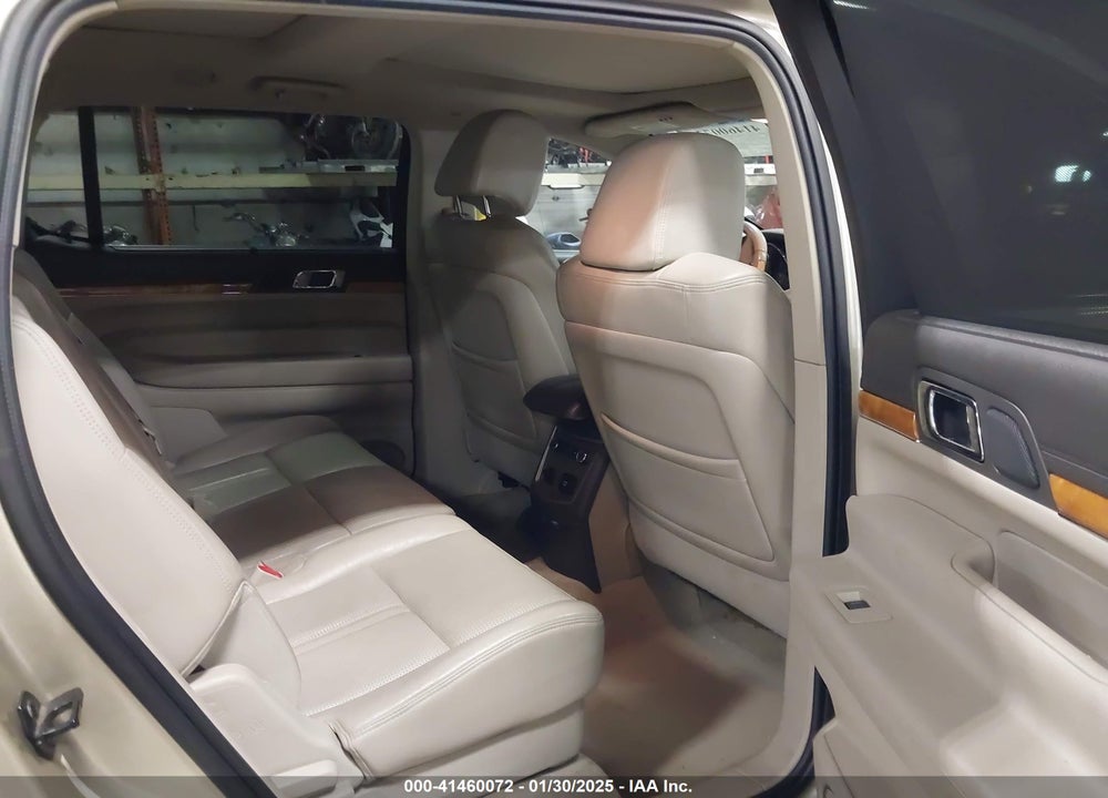 2010 LINCOLN MKT VIN: 2LMHJ5AR0ABJ20455