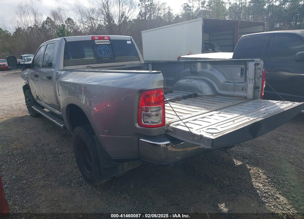 2019 RAM 3500 TRADESMAN  4X4 8' BOX VIN: 3C63RRGL8KG724693