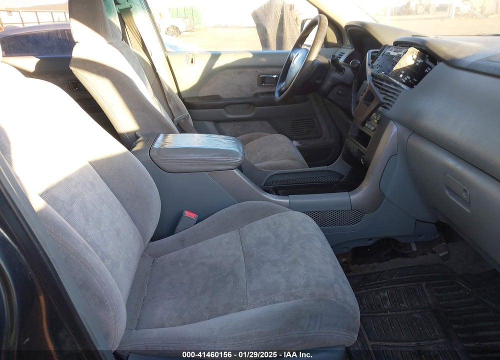 2004 HONDA PILOT EX VIN: 2HKYF18494H569436