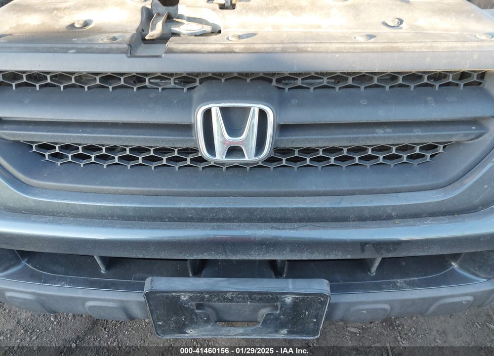 2004 HONDA PILOT EX VIN: 2HKYF18494H569436