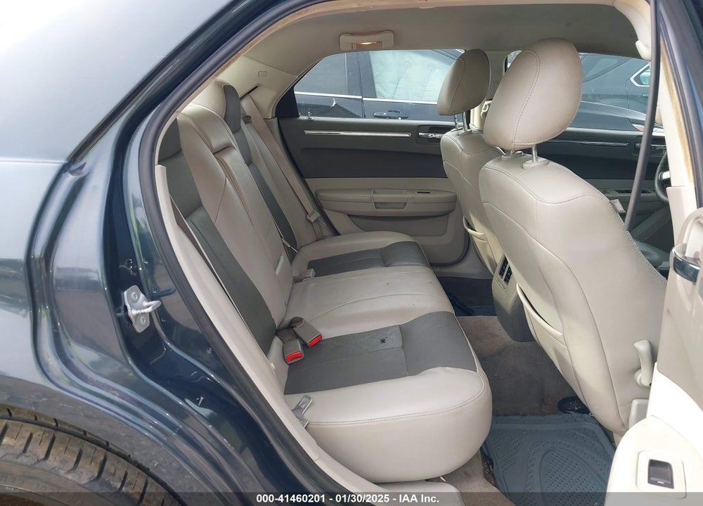 2008 CHRYSLER 300 VIN: 2C3LA53G88H321828