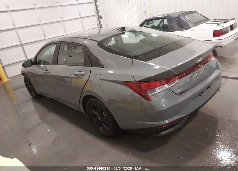 2022 HYUNDAI ELANTRA VIN: KMHLM4AG9NU308302