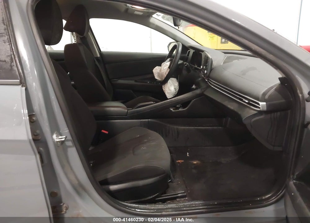 2022 HYUNDAI ELANTRA VIN: KMHLM4AG9NU308302