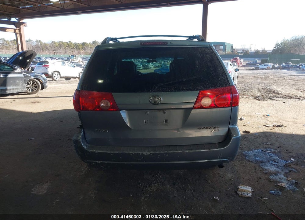 2007 TOYOTA SIENNA XLE VIN: 5TDBK22C27S006993