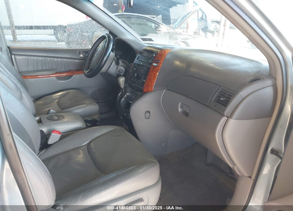 2007 TOYOTA SIENNA XLE VIN: 5TDBK22C27S006993
