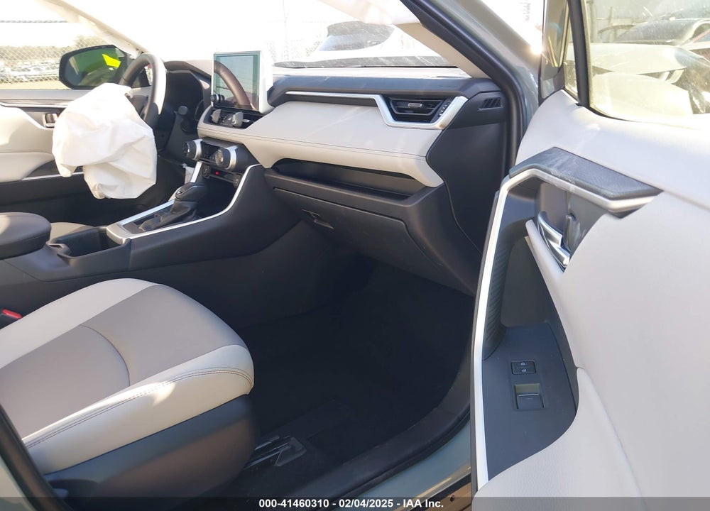 2023 TOYOTA RAV4 VIN: JTMC1RFV1PD113184