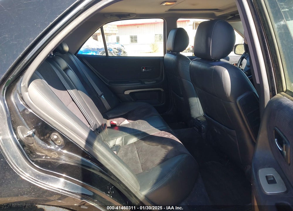 2001 LEXUS IS 300 VIN: JTHBD182310028075