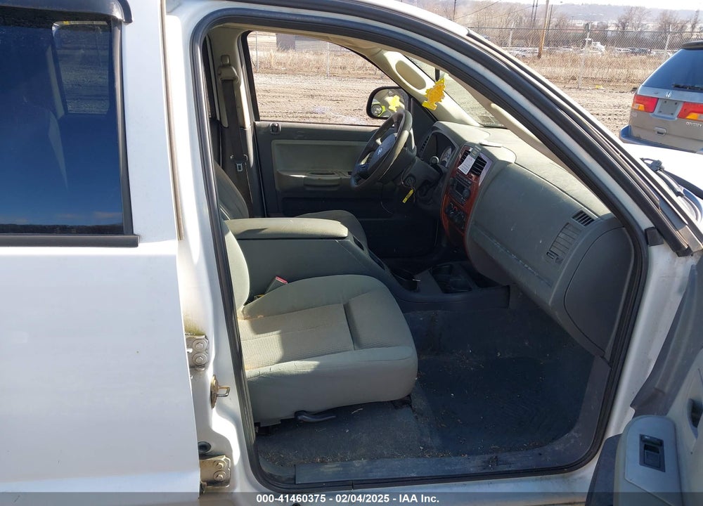 2005 DODGE DAKOTA SLT VIN: 1D7HW48N35S310217