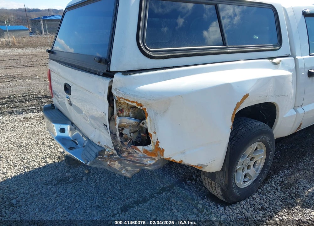 2005 DODGE DAKOTA SLT VIN: 1D7HW48N35S310217