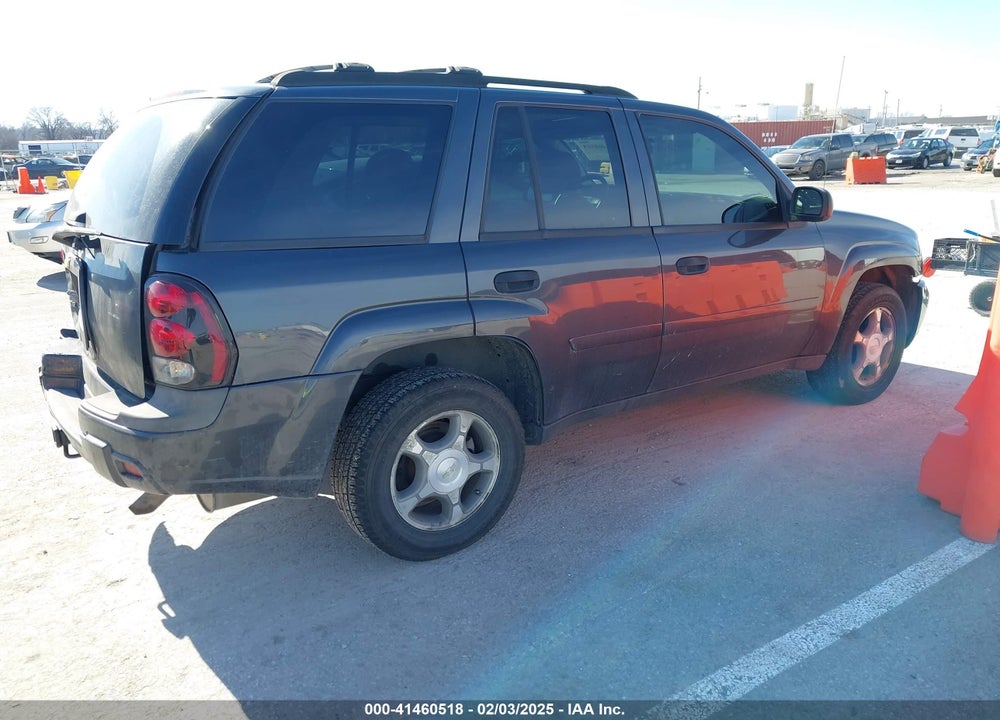 2007 CHEVROLET TRAILBLAZER LS VIN: 1GNDT13S572102654