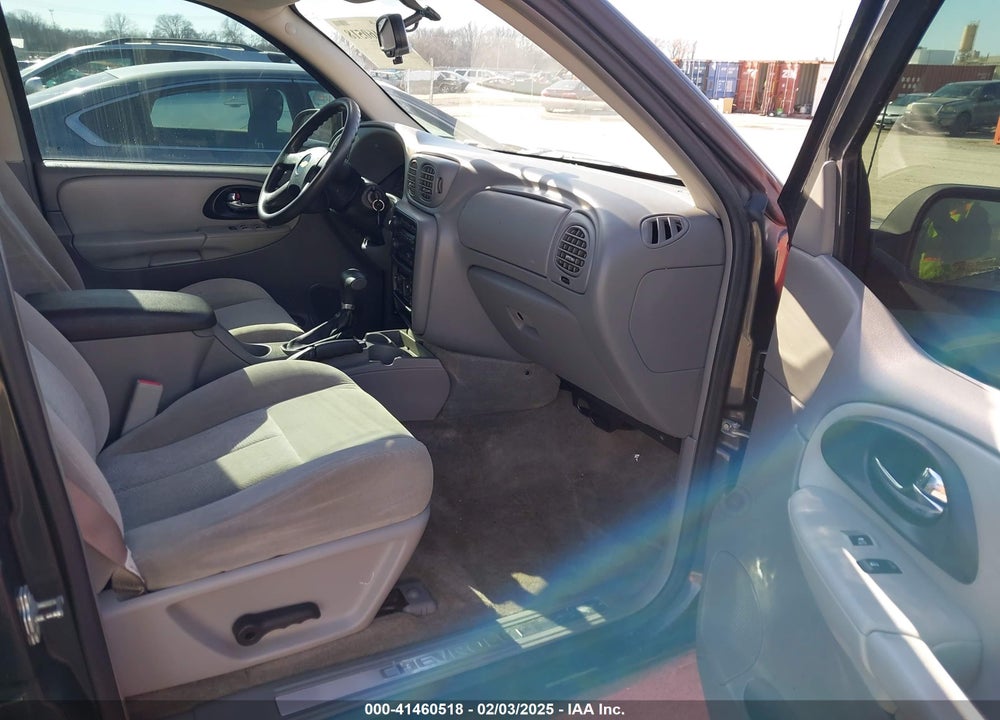 2007 CHEVROLET TRAILBLAZER LS VIN: 1GNDT13S572102654