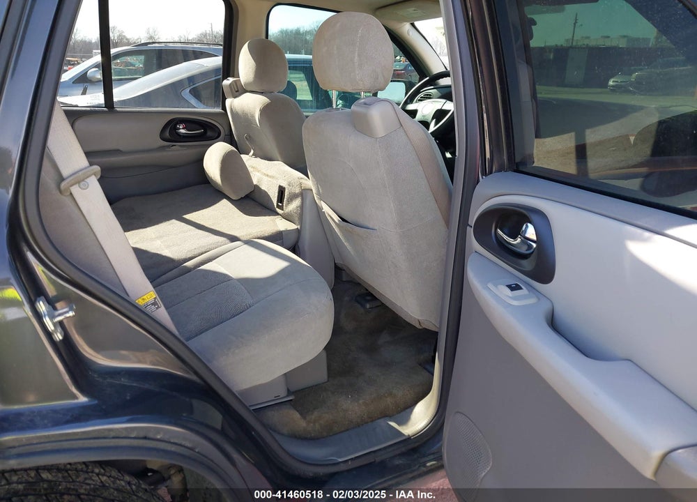 2007 CHEVROLET TRAILBLAZER LS VIN: 1GNDT13S572102654
