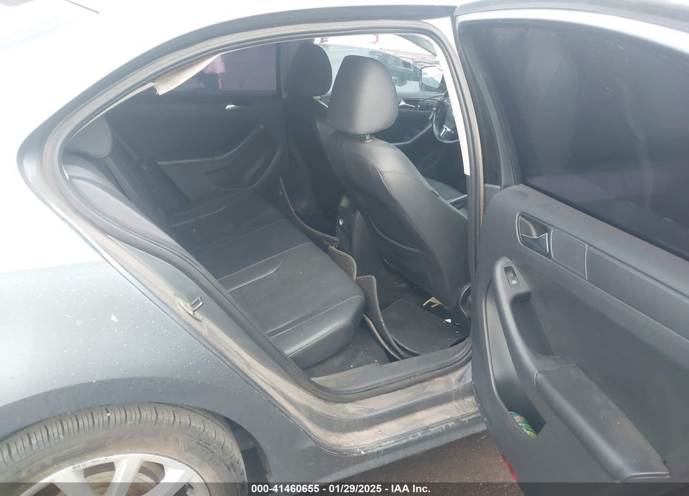 2011 VOLKSWAGEN JETTA VIN: 3VWDZ7AJ3BM013491