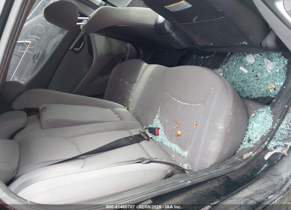 2016 HYUNDAI ELANTRA VIN: KMHDH4AE0GU647055