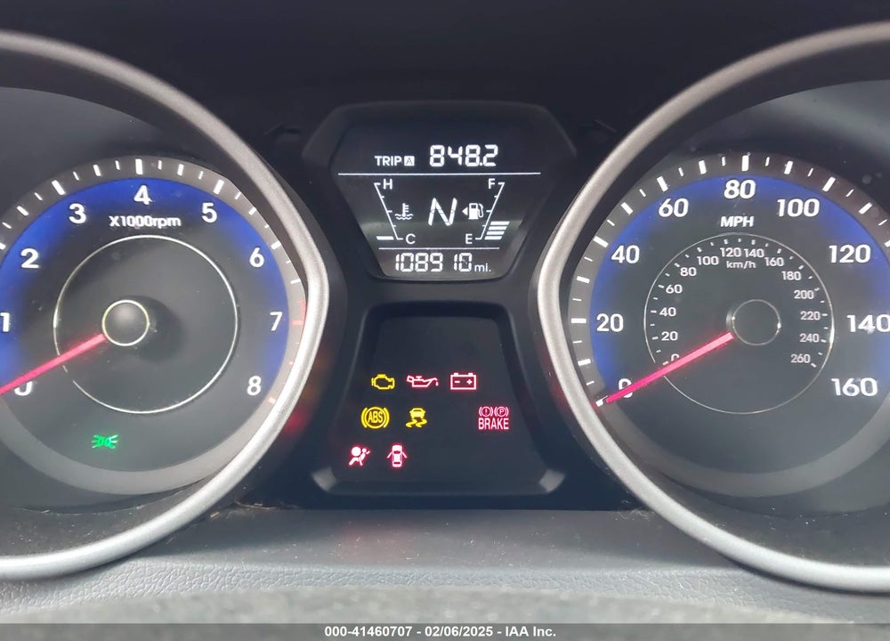 2016 HYUNDAI ELANTRA VIN: KMHDH4AE0GU647055