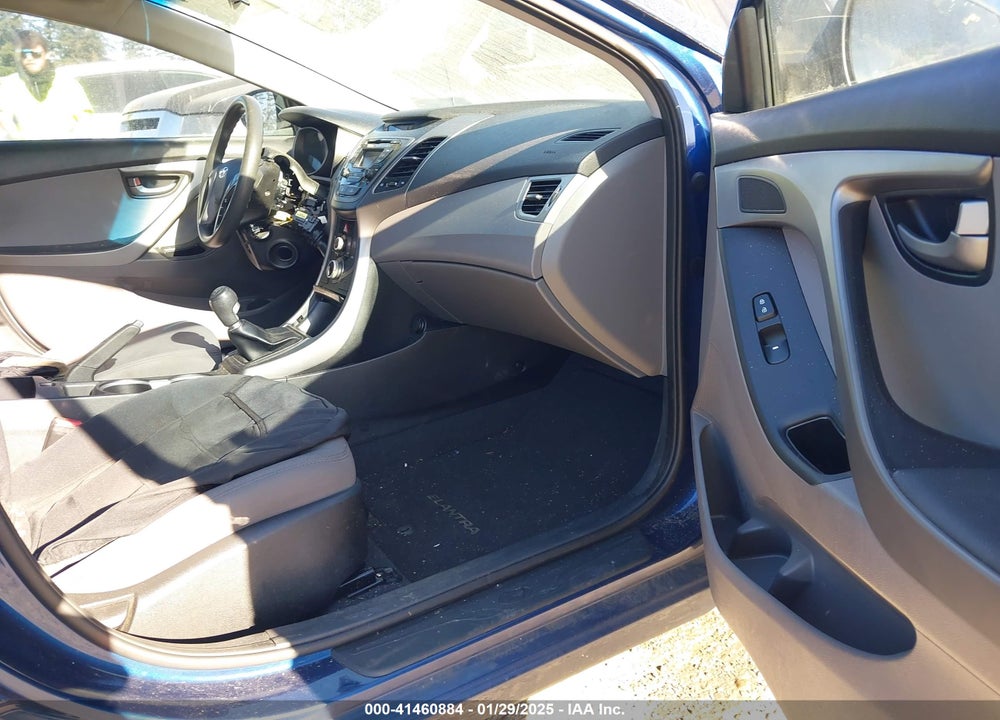 2015 HYUNDAI ELANTRA VIN: 5NPDH4AE3FH591108