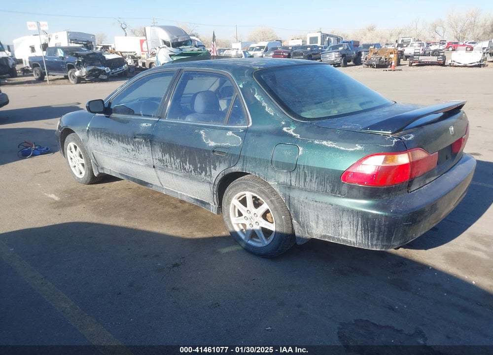 2000 HONDA ACCORD 3.0 EX VIN: 1HGCG165XYA036058