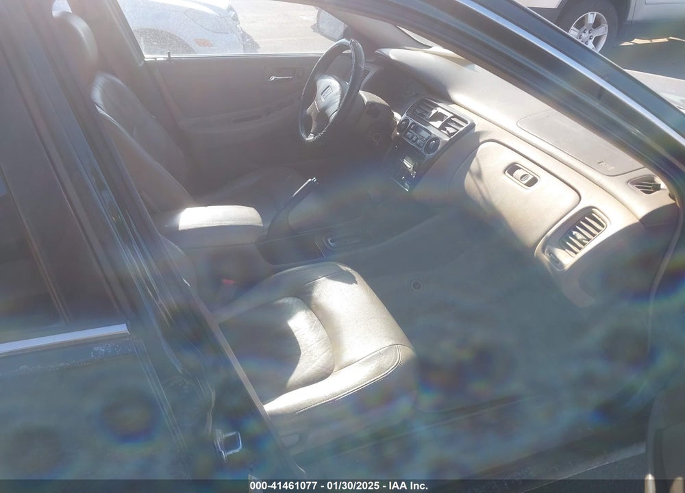 2000 HONDA ACCORD 3.0 EX VIN: 1HGCG165XYA036058