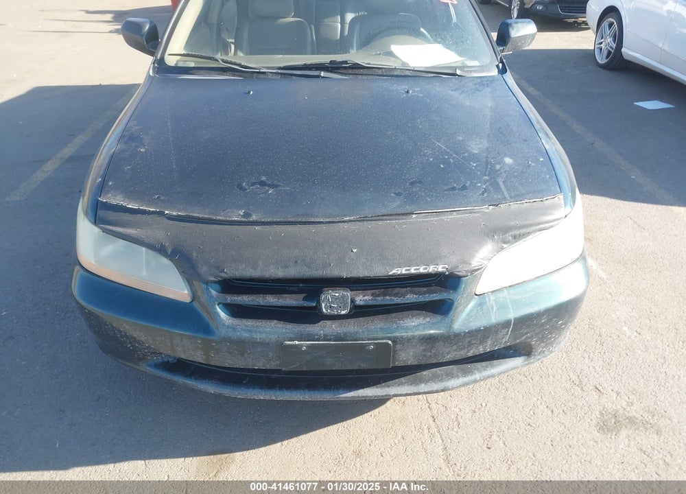 2000 HONDA ACCORD 3.0 EX VIN: 1HGCG165XYA036058