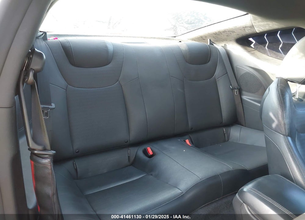 2015 HYUNDAI GENESIS VIN: KMHHU6KJXFU127089