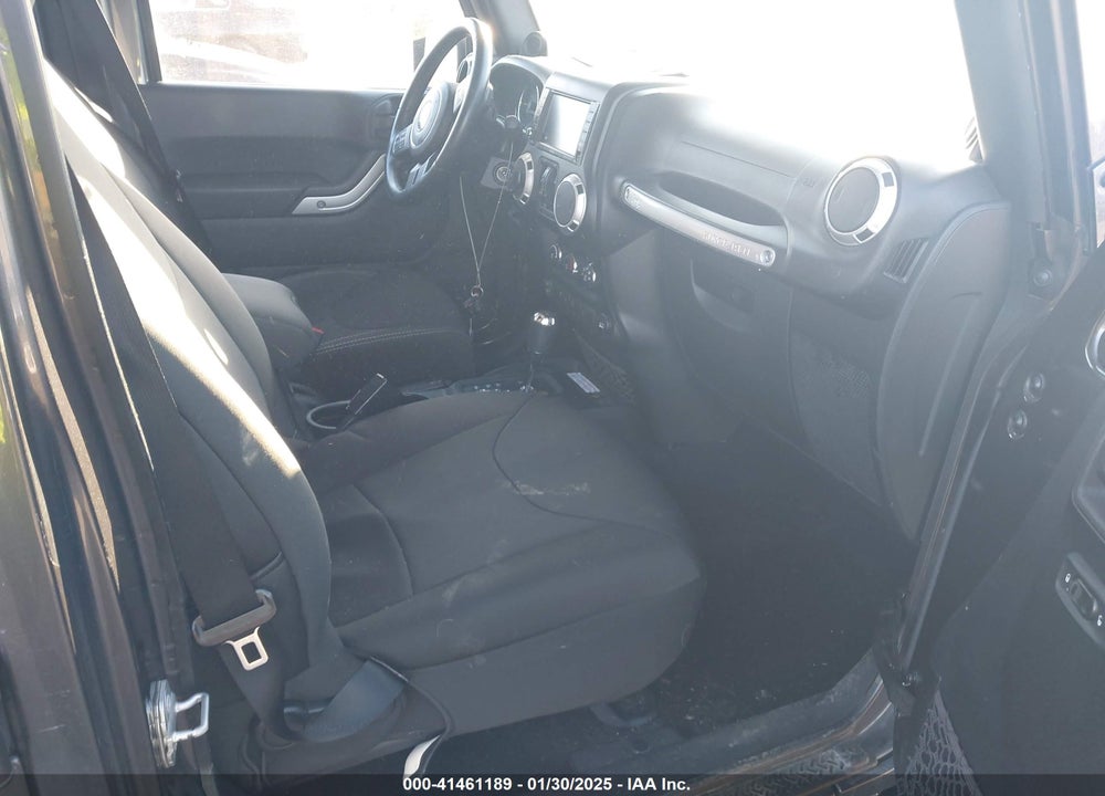 2014 JEEP WRANGLER UNLIMITED SAHARA VIN: 1C4BJWEG3EL233858