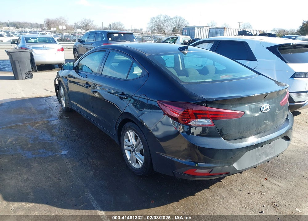 2019 HYUNDAI ELANTRA VIN: 5NPD84LF0KH439240
