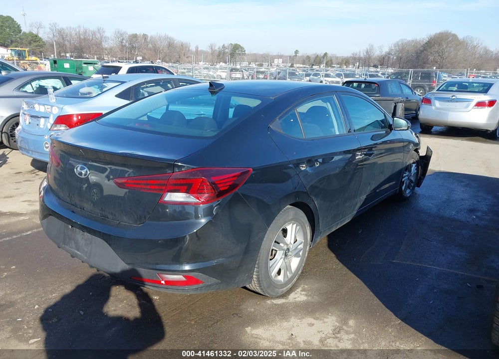 2019 HYUNDAI ELANTRA VIN: 5NPD84LF0KH439240