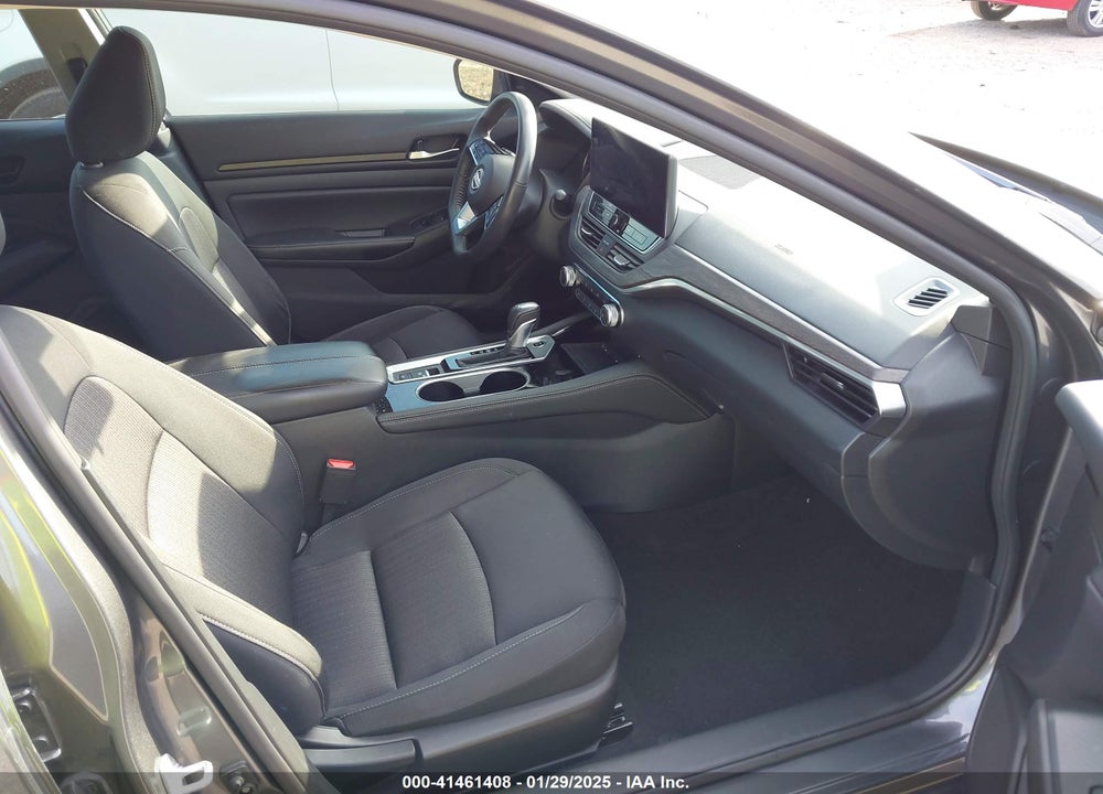 2024 NISSAN ALTIMA SV FWD VIN: 1N4BL4DV4RN405569