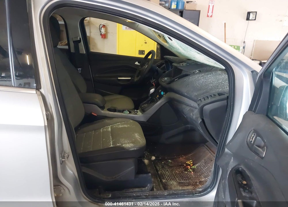 2016 FORD ESCAPE VIN: 1FMCU9G94GUC15731