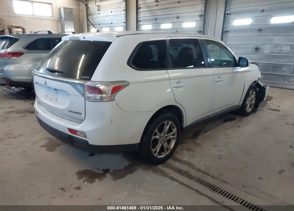 2014 MITSUBISHI OUTLANDER VIN: JA4AZ3A33EZ014539