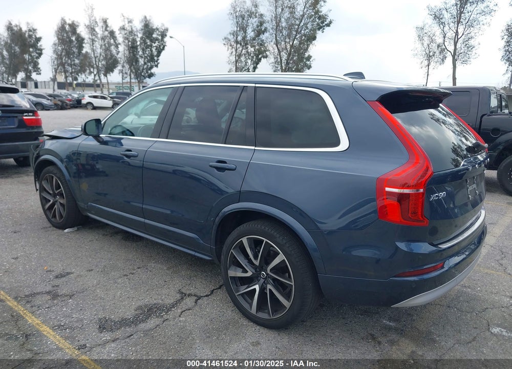 2022 VOLVO XC90 T6 MOMENTUM 7 PASSENGER VIN: YV4A22PKXN1817816