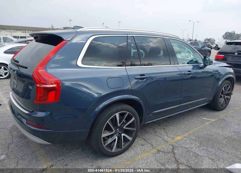 2022 VOLVO XC90 T6 MOMENTUM 7 PASSENGER VIN: YV4A22PKXN1817816