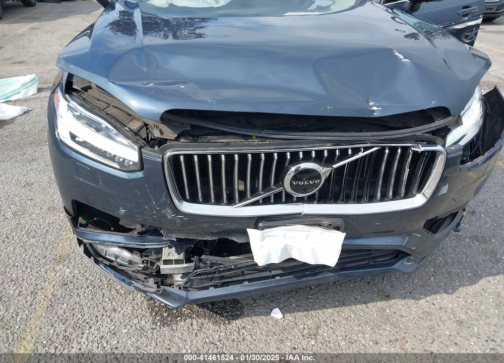 2022 VOLVO XC90 T6 MOMENTUM 7 PASSENGER VIN: YV4A22PKXN1817816