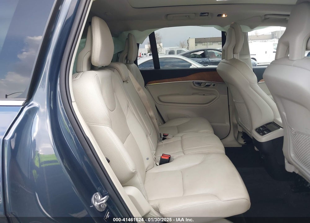 2022 VOLVO XC90 T6 MOMENTUM 7 PASSENGER VIN: YV4A22PKXN1817816