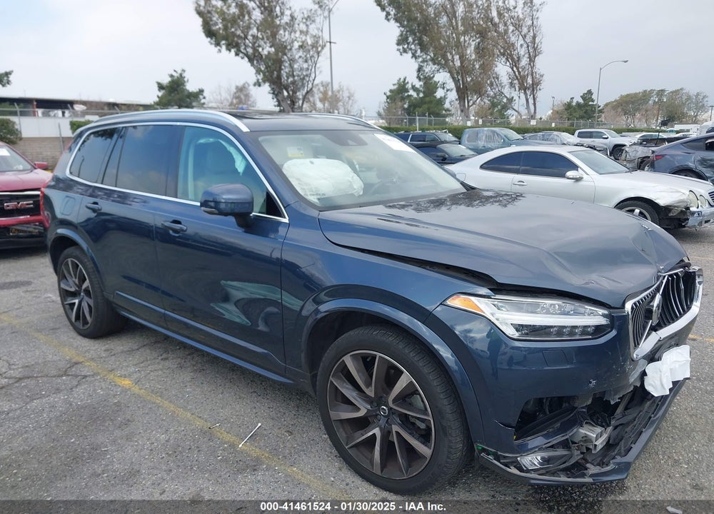 2022 VOLVO XC90 T6 MOMENTUM 7 PASSENGER VIN: YV4A22PKXN1817816
