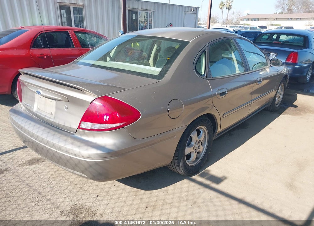 2005 FORD TAURUS SE VIN: 1FAFP53285A200647