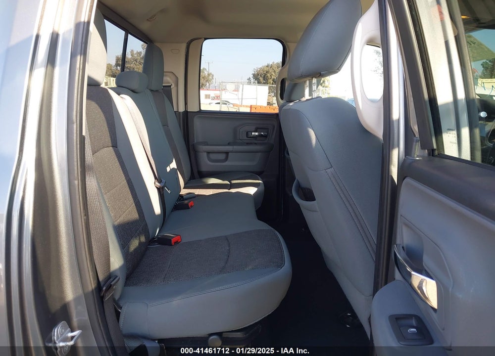 2013 RAM 1500 VIN: 1C6RR6GT1DS694070