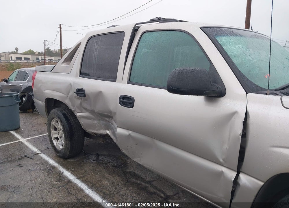 2005 CHEVROLET AVALANCHE 1500 LS VIN: 3GNEC12Z05G163675