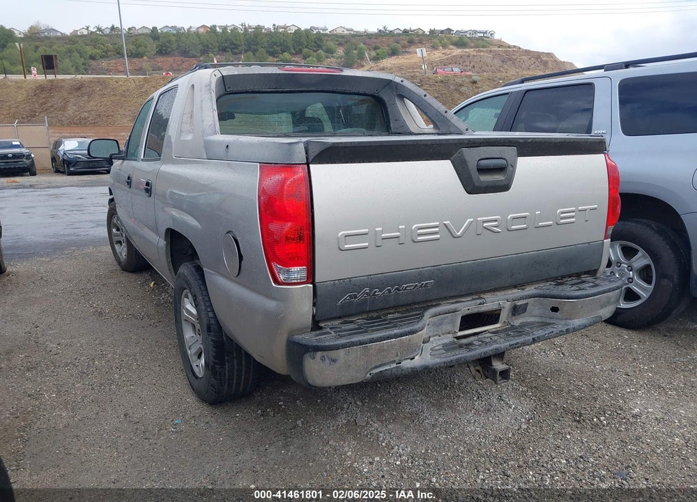 2005 CHEVROLET AVALANCHE 1500 LS VIN: 3GNEC12Z05G163675
