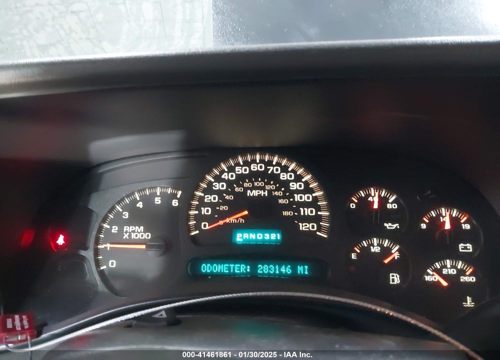 2005 CHEVROLET TAHOE LT VIN: 1GNEK13T05J200462